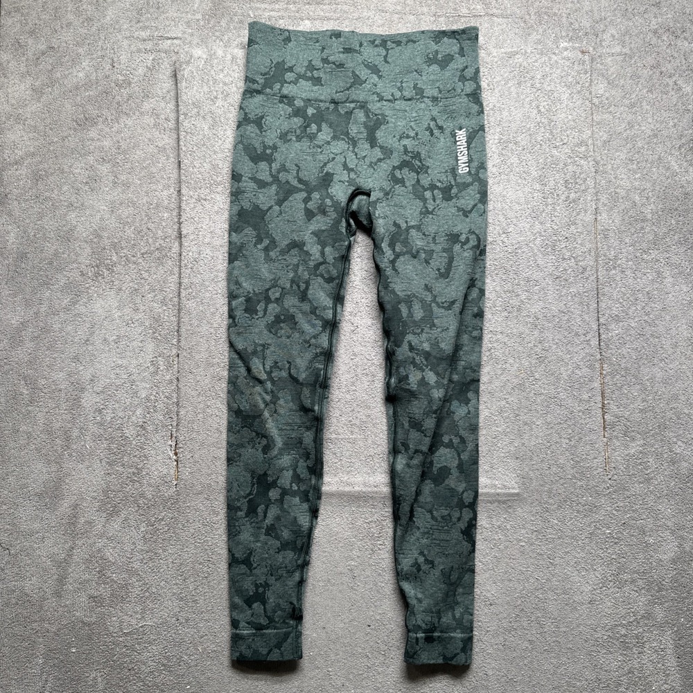 Gymshark Women's Green Camo Seamless‎ Leggings Estimated Size Small Activewear